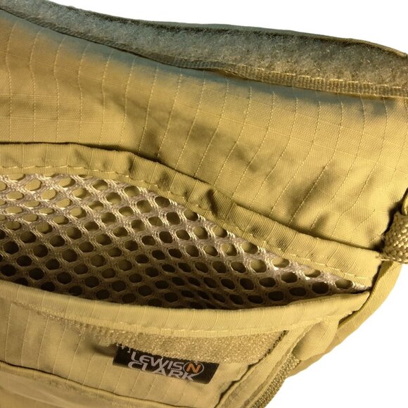 Lewis N Clark Passport Holder RFID Blocking Travel Pouch Accessory Bag - Picture 6 of 6